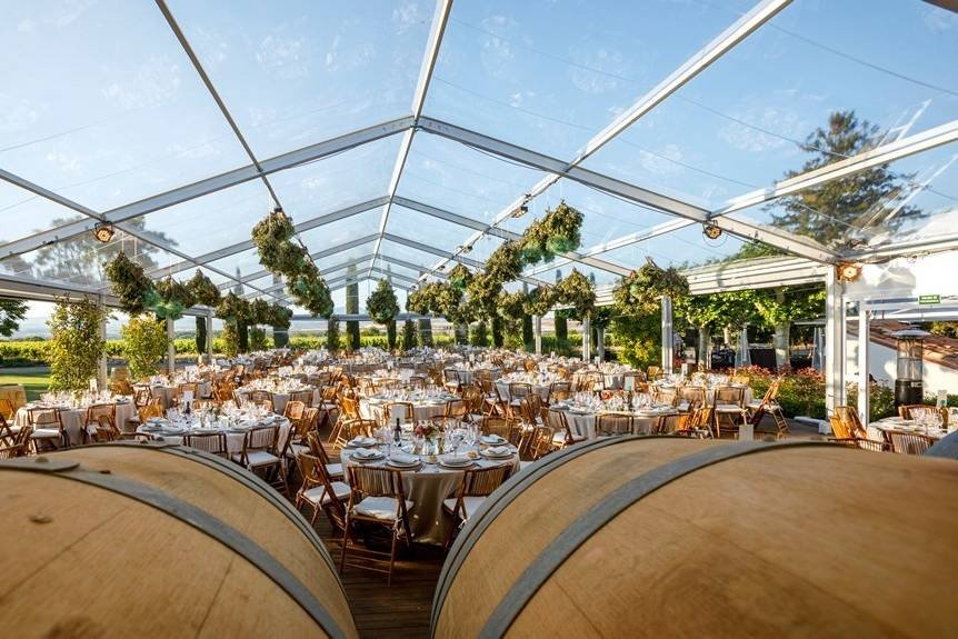 Espacio para un evento corporativo en Barcelona preparado para una cena de empresa.